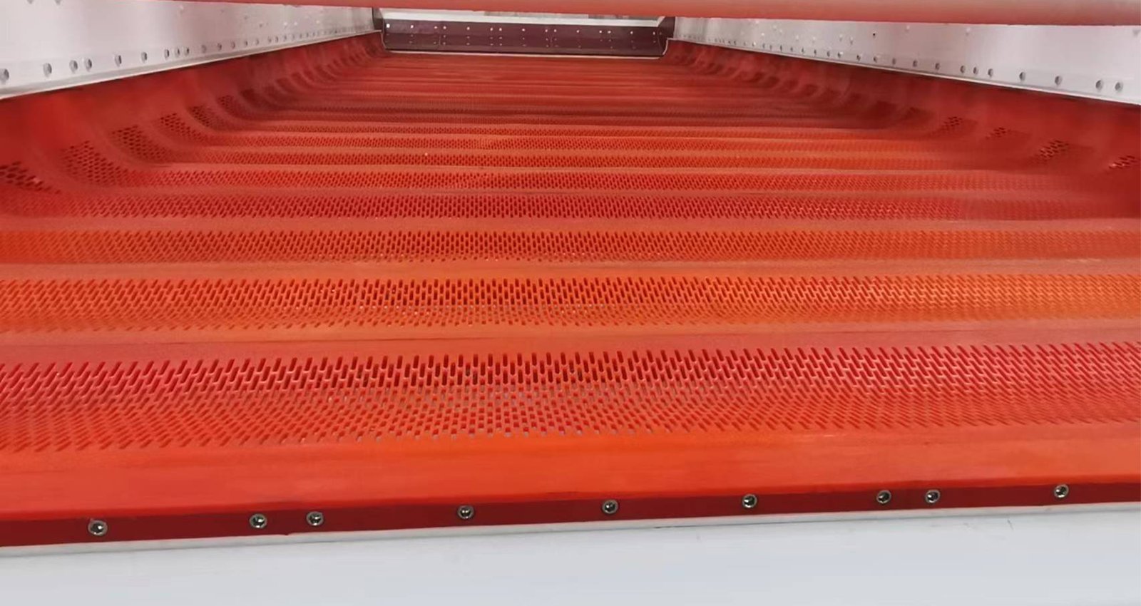 What Are The Advantages Of Pu Polyurethane Screen Over Metal Sieve Plate？