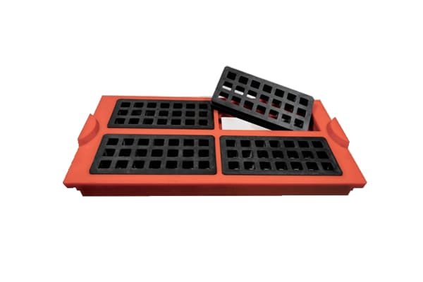 Rubber polyurethane composite screen plate