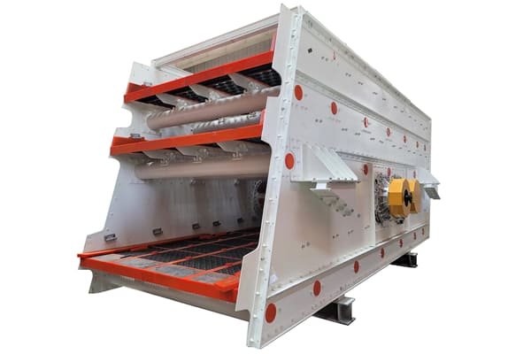 What is the difference between a screener and a crusher?