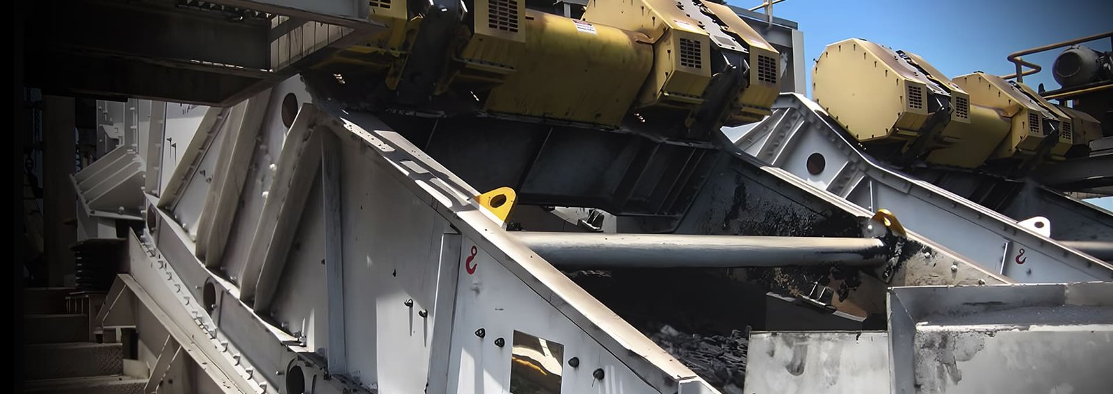 Are vibrating screens noisy?